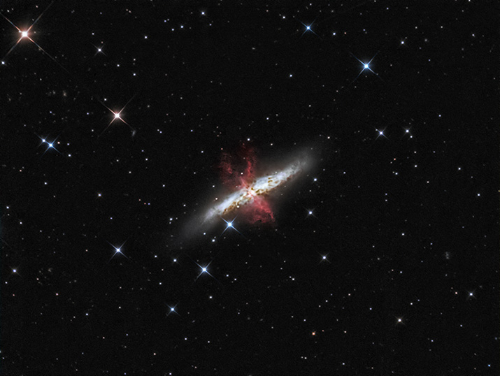 m082